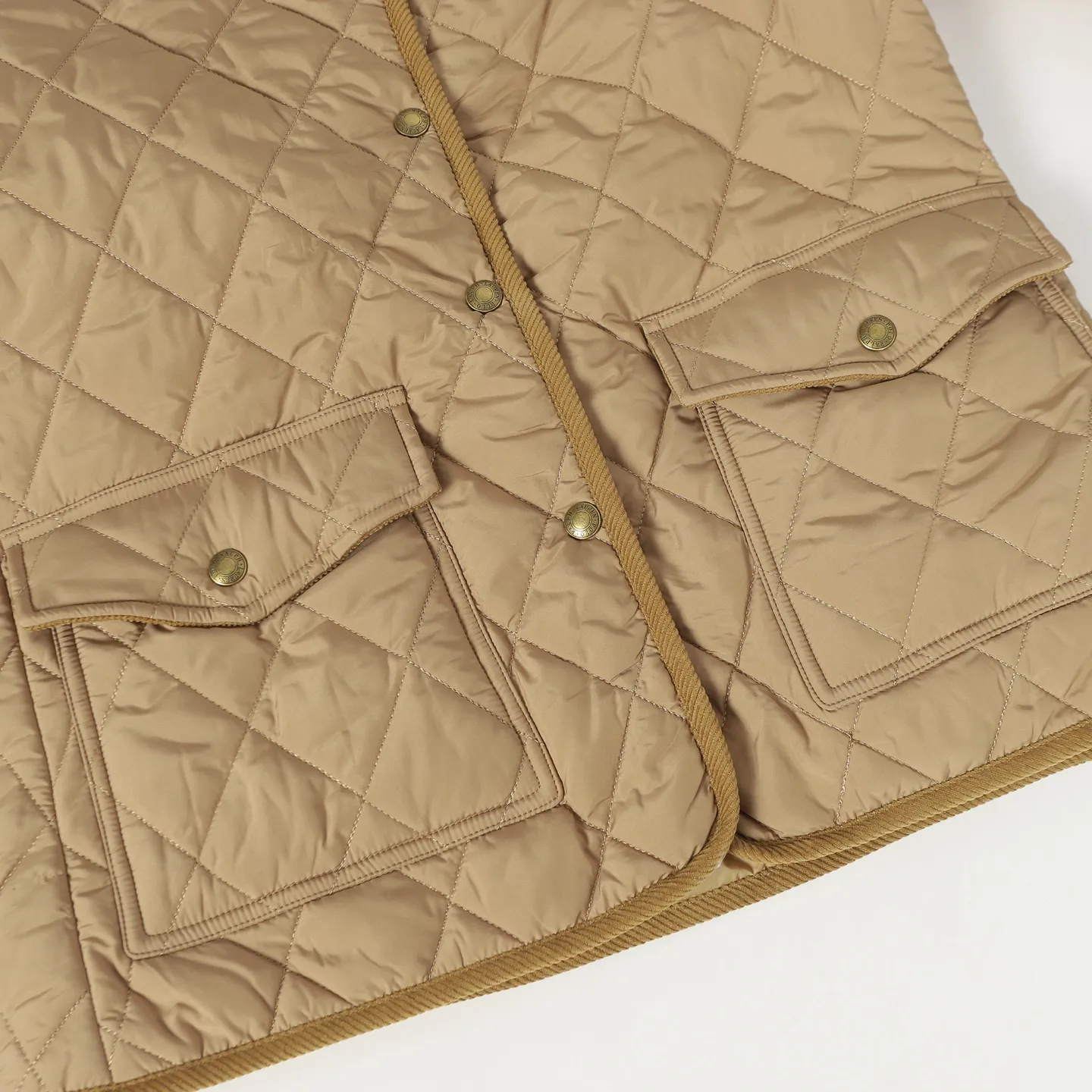 🅿️580 [High quality for women] RL Ralph Lauren's new diamond-shaped cotton jacket. The face is filled with imitation feather cotton. Three-in-one diamond-shaped quilted embroidery. Soft and comfortable. Warm and comfortable. The corduroy strips run through the whole body. No knots and no overlap. Artificial curling. Fine workmanship. No bloat. The upper body is light and not bloated. Soft and comfortable. Highly recommended. Size: S M L